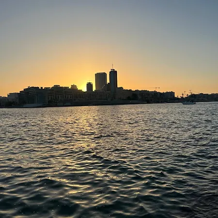 - 2 Bedrooms Near The Sea!