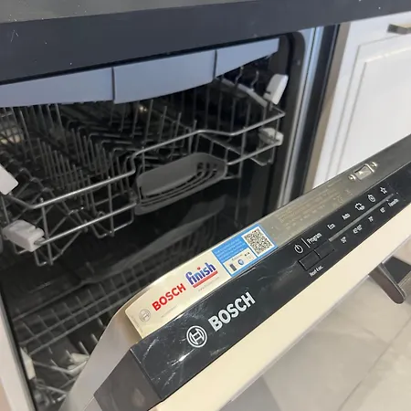 - 2 Bedrooms Near The Sea!