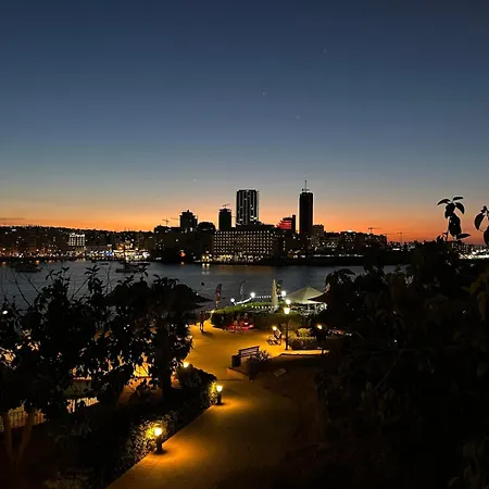 - 2 Bedrooms Near The Sea! *