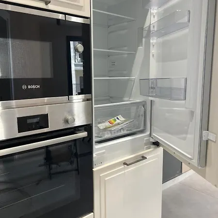 - 2 Bedrooms Near The Sea! * סליאמה