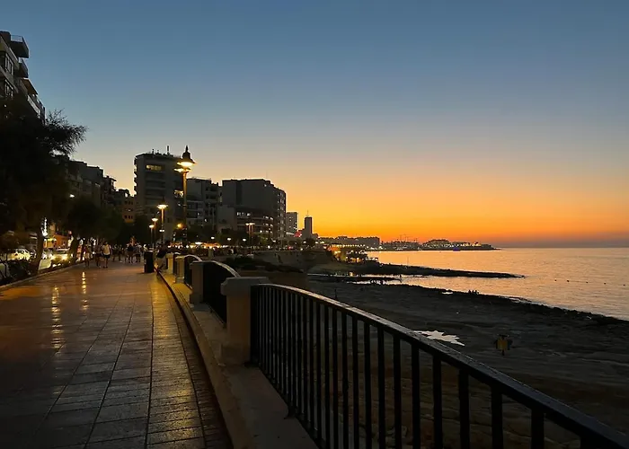 아파트 - 2 Bedrooms Near The Sea!