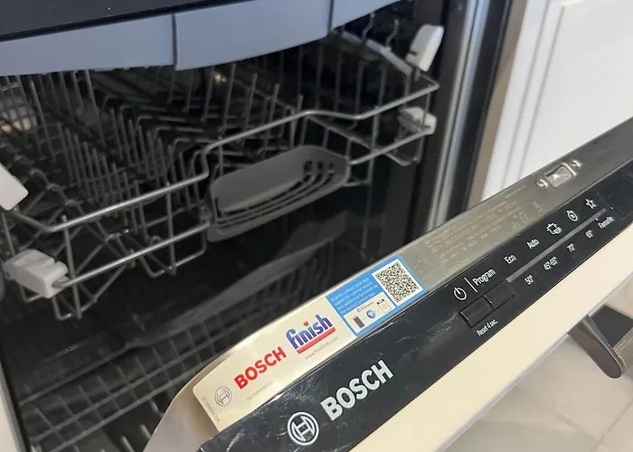 - 2 Bedrooms Near The Sea!