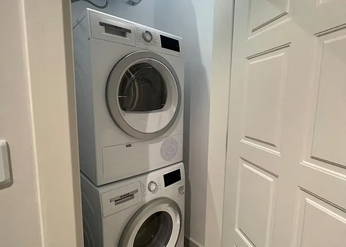 - 2 Bedrooms Near The Sea! *