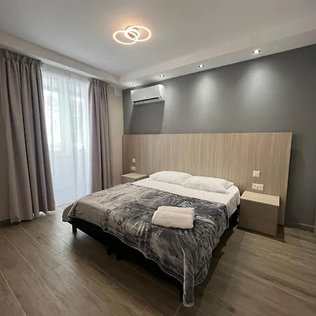 Lägenhet - 2 Bedrooms Near The Sea!